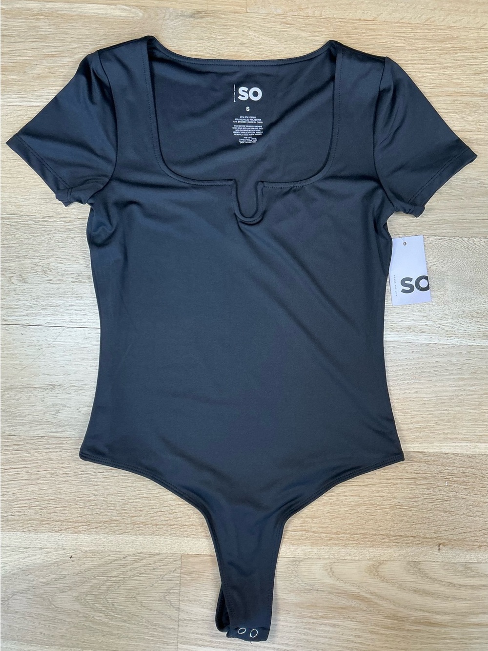 SO Notch Neck Black Contour Short Sleeve Chic Bodysuit Juniors Size Small NWT!